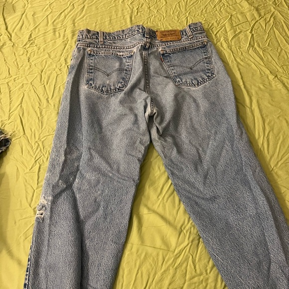 Vintage Levi 550 W36 L36 Light Blue Distressed Jeans - Picture 2 of 6